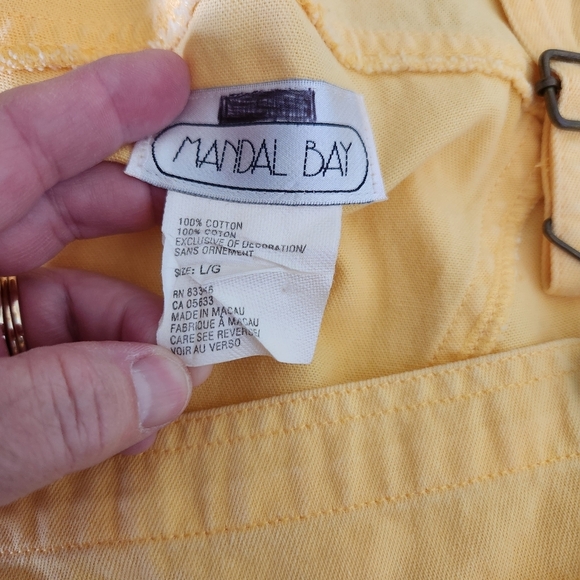 Mandal Bay Yellow Overall Shorts Womens Embroidered Pelican sz L - Picture 5 of 6